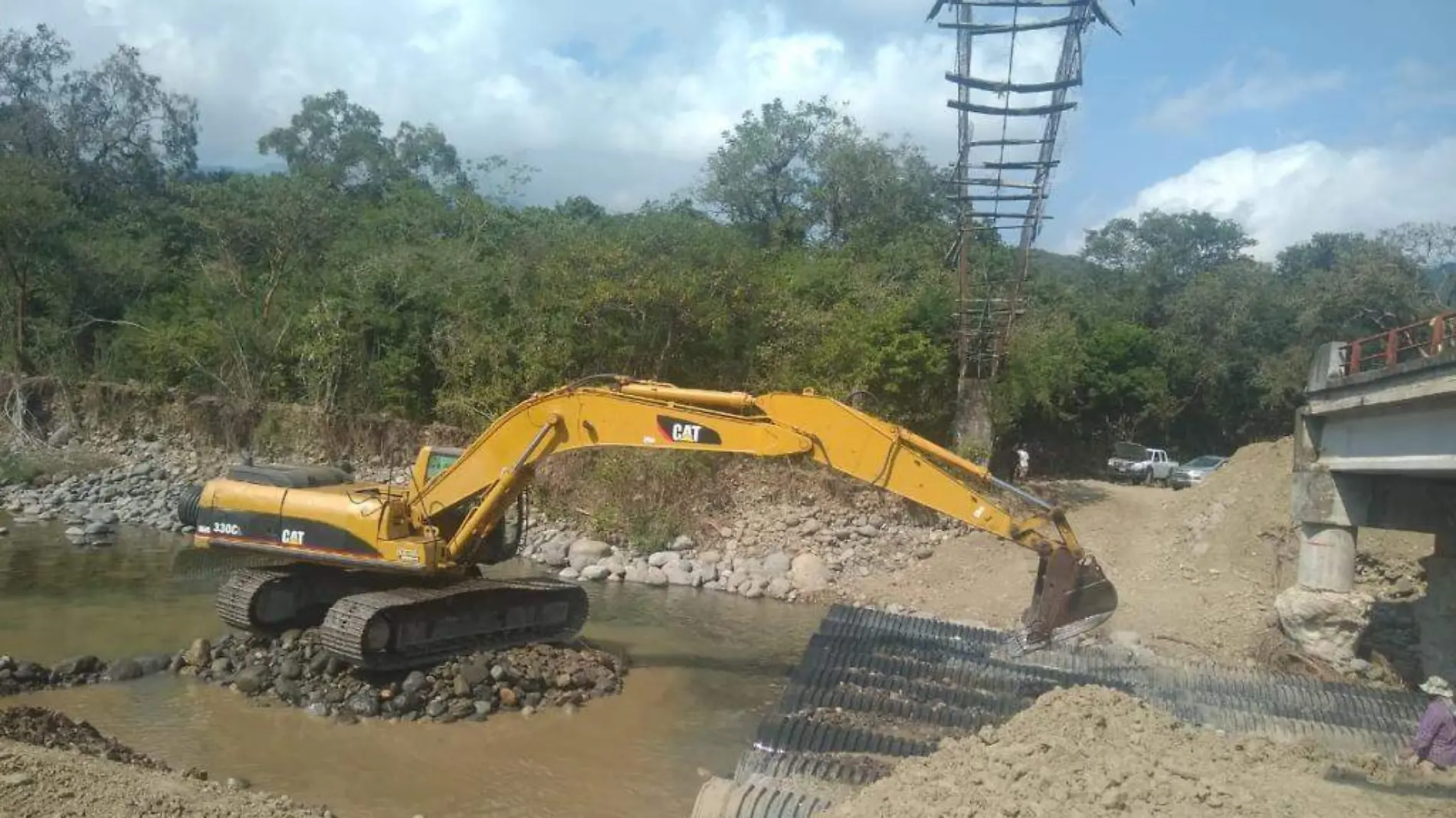 Piden supervición puente-vado Huazalingo 1